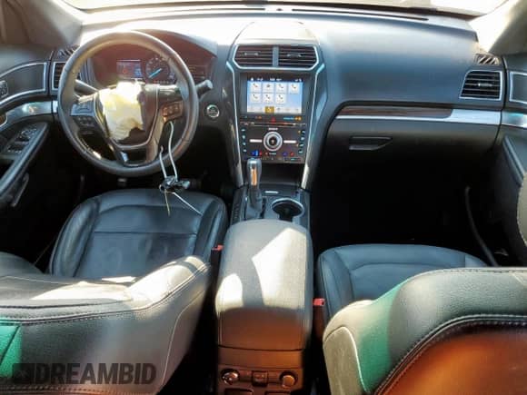 2017 Ford Explorer Limited z VIN 1FM5K7F84HGB81088, wystawiony jako Copart lot #85560115 z przebiegiem 93 639 mil mil oraz Szkoda całkowita • Salvage title. Historia ofert i sprzedaży dostępna na DreamBid. Obrazek 8.