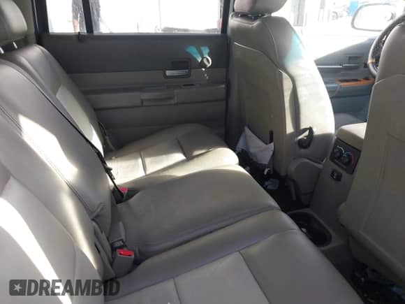 2007 Dodge Durango SLT с VIN 1D8HD48P07F514164, выставлен на аукционе IAAI как лот 41579173 с пробегом 228 394 миль миль и . История ставок и продаж доступна на DreamBid. Изображение 8.
