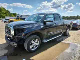 2007 Toyota Tundra Limited z VIN 5TFRV58117X027938, wystawiony jako Copart lot #84033185 z przebiegiem 305 450 mil mil oraz Szkoda całkowita • Salvage title. Historia ofert i sprzedaży dostępna na DreamBid. Obrazek 1.