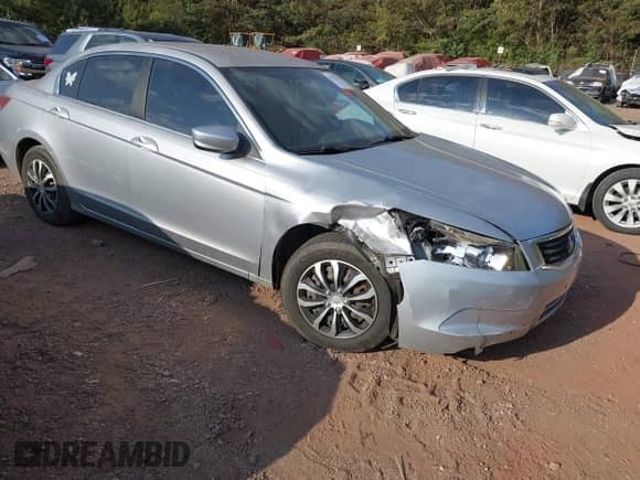 2010 Honda Accord LX z VIN 1HGCP2F3XAA016936, wystawiony jako IAAI lot #43172030 z przebiegiem 213 414 mil mil oraz . Historia ofert i sprzedaży dostępna na DreamBid. Obrazek 1.