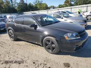 2014 Dodge Avenger SXT z VIN 1C3CDZCG1EN217263, wystawiony jako Copart lot #87255475 z przebiegiem 144 925 mil mil oraz Czysty tytuł • Clean title. Historia ofert i sprzedaży dostępna na DreamBid. Obrazek 4.