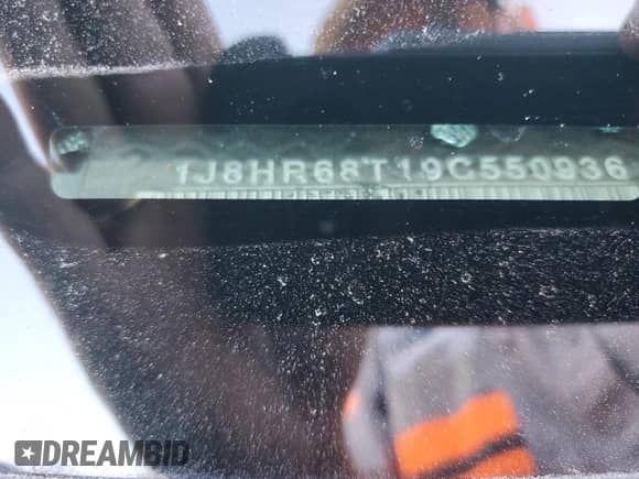 2009 Jeep Grand Cherokee with VIN 1J8HR68T19C550936, listed as a Copart auction lot 80090724 with 113,543 mi miles and Salvage title. Bid and sale history available at DreamBid. Image 12.