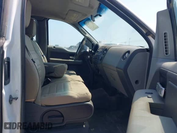 2007 Ford F-150 XL с VIN 1FTRF12W77KC72556, выставлен на аукционе IAAI как лот 43179126 с пробегом Не указан миль и . История ставок и продаж доступна на DreamBid. Изображение 5.