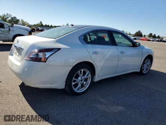 2014 Nissan Maxima SV with VIN 1N4AA5AP4EC494031, listed as a Copart auction lot 82419645 with Not provided miles and Clean title. Bid and sale history available at DreamBid. Image 3.