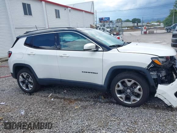 2018 Jeep Compass Limited with VIN 3C4NJCCB1JT188498, listed as a IAAI auction lot 42717751 with 84,227 mi miles and . Bid and sale history available at DreamBid. Image 13.