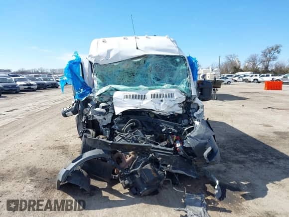 2018 Ram ProMaster Cargo с VIN 3C6URVJG2JE102819, выставлен на аукционе IAAI как лот 41633724 с пробегом Не указан миль и . История ставок и продаж доступна на DreamBid. Изображение 12.