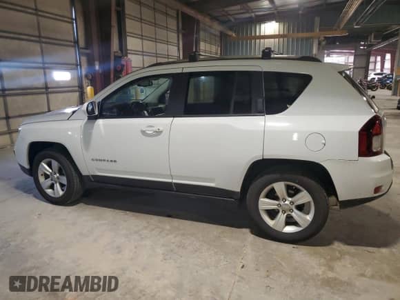 2015 Jeep Compass High Altitude с VIN 1C4NJDEB7FD245402, выставлен на аукционе Copart как лот 63697055 с пробегом 136 594 миль миль и Списание • Salvage title. История ставок и продаж доступна на DreamBid. Изображение 2.