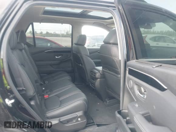 2025 Honda Pilot Touring с VIN 5FNYG2H73SB011882, выставлен на аукционе IAAI как лот 42092996 с пробегом 8 616 миль миль и . История ставок и продаж доступна на DreamBid. Изображение 8.