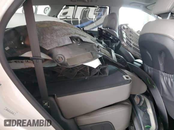 2019 Hyundai Santa Fe Limited Ultimate с VIN KM8SR4HF3KU309094, выставлен на аукционе Copart как лот 84232925 с пробегом 67 419 миль миль и Списание • Salvage title. История ставок и продаж доступна на DreamBid. Изображение 10.