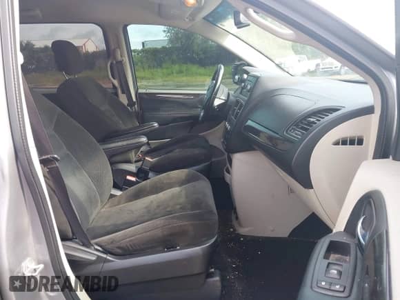 2016 Dodge Grand Caravan SE with VIN 2C4RDGBG7GR346920, listed as a IAAI auction lot 42972616 with 136,923 mi miles and . Bid and sale history available at DreamBid. Image 5.