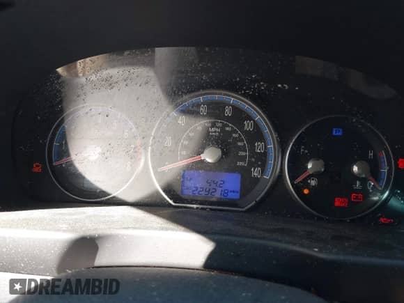 2007 Hyundai Santa Fe GLS z VIN 5NMSG73D17H034812, wystawiony jako IAAI lot #43472040 z przebiegiem 229 218 mil mil oraz . Historia ofert i sprzedaży dostępna na DreamBid. Obrazek 7.