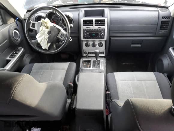 2007 Dodge Nitro R/T с VIN 1D8GT58697W677391, выставлен на аукционе Copart как лот 46142865 с пробегом 193 050 миль миль и Списание • Salvage title. История ставок и продаж доступна на DreamBid. Изображение 8.