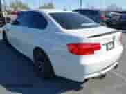 2011 BMW M3 z VIN WBSKG9C57BE646148, wystawiony jako IAAI lot #41559675 z przebiegiem 90 333 mil mil oraz . Historia ofert i sprzedaży dostępna na DreamBid. Obrazek 3.