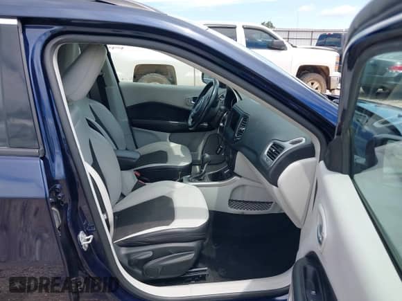 2019 Jeep Compass Altitude with VIN 3C4NJCBB4KT802866, listed as a IAAI auction lot 42585213 with 78,948 mi miles and . Bid and sale history available at DreamBid. Image 5.