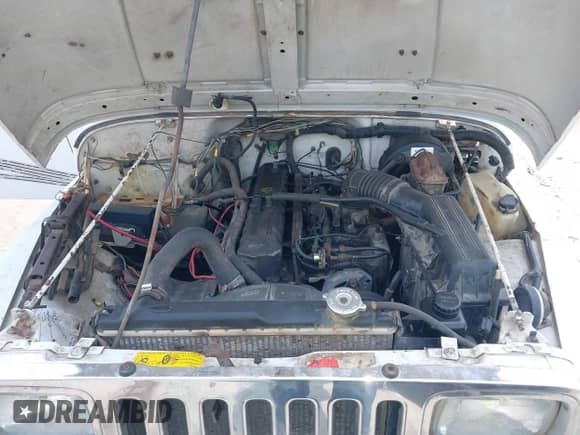 1992 Jeep Wrangler with VIN 2J4FY29S3NJ536580, listed as a IAAI auction lot 43028963 with 322,878 mi miles and . Bid and sale history available at DreamBid. Image 10.