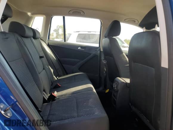 2010 Volkswagen Tiguan SE с VIN WVGBV7AX0AW003716, выставлен на аукционе Copart как лот 70834845 с пробегом 156 137 миль миль и Списание • Salvage title. История ставок и продаж доступна на DreamBid. Изображение 11.