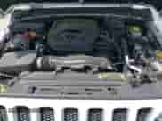 2022 Jeep Wrangler Unlimited Sahara z VIN 1C4HJXEN5NW144922, wystawiony jako IAAI lot #42452901 z przebiegiem 51 223 mil mil oraz . Historia ofert i sprzedaży dostępna na DreamBid. Obrazek 10.