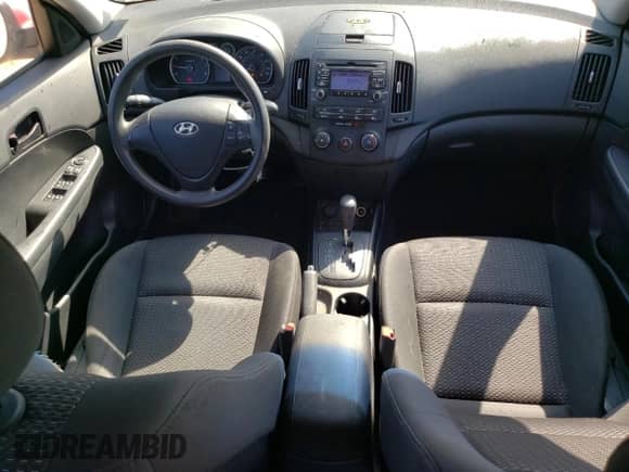 2012 Hyundai Elantra GLS z VIN KMHDB8AE7CU151723, wystawiony jako Copart lot #81500345 z przebiegiem 121 598 mil mil oraz Szkoda całkowita • Salvage title. Historia ofert i sprzedaży dostępna na DreamBid. Obrazek 8.