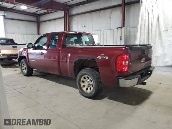 2013 Chevrolet Silverado 1500 Work Truck z VIN 1GCRKPEA4DZ397418, wystawiony jako Copart lot #82654955 z przebiegiem 103 318 mil mil oraz Czysty tytuł • Clean title. Historia ofert i sprzedaży dostępna na DreamBid. Obrazek 2.