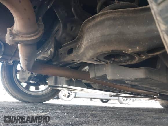 2020 Toyota Camry LE z VIN 4T1C11AKXLU910439, wystawiony jako IAAI lot #42723450 z przebiegiem Nie podano mil oraz . Historia ofert i sprzedaży dostępna na DreamBid. Obrazek 6.