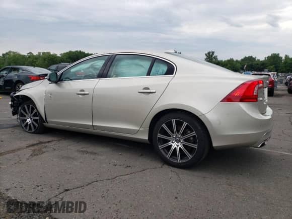 2018 Volvo S60 Inscription Platinum с VIN LYV402TM4JB165792, выставлен на аукционе Copart как лот 63076324 с пробегом 20 033 миль миль и Списание • Salvage title. История ставок и продаж доступна на DreamBid. Изображение 2.