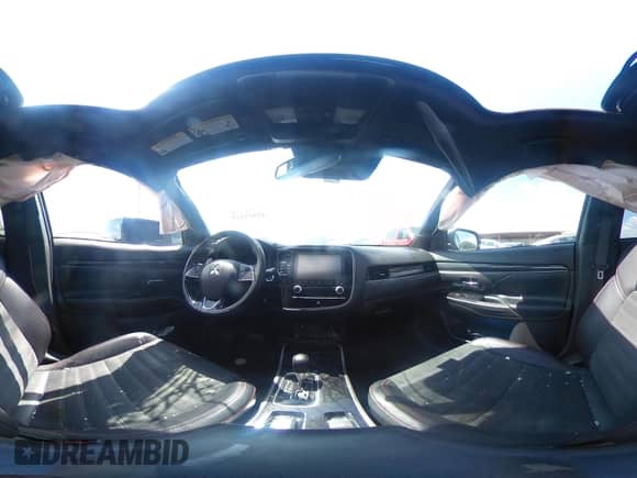 2020 Mitsubishi Outlander SE with VIN JA4AD3A31LZ042464, listed as a IAAI auction lot 42919215 with 75,341 mi miles and . Bid and sale history available at DreamBid. Image 18.