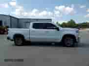 2020 Chevrolet Silverado 1500 LT z VIN 1GCPWCED8LZ251889, wystawiony jako Copart lot #81995735 z przebiegiem 163 258 mil mil oraz Szkoda całkowita • Salvage title. Historia ofert i sprzedaży dostępna na DreamBid. Obrazek 13.