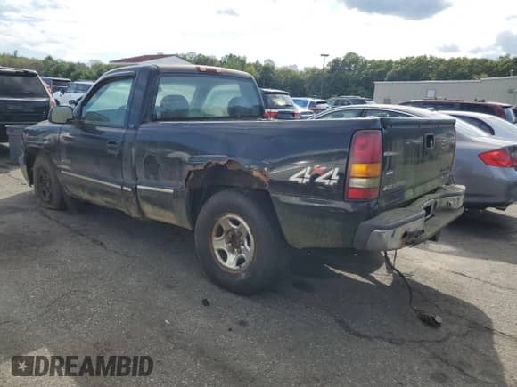 1999 Chevrolet Silverado 1500 с VIN 1GCEK14V7XZ188047, выставлен на аукционе Copart как лот 70703395 с пробегом 135 290 миль миль и На запчасти • Non repairable. История ставок и продаж доступна на DreamBid. Изображение 2.