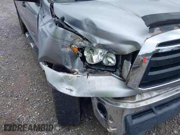2012 Toyota Tundra z VIN 5TFRU5F14CX027982, wystawiony jako IAAI lot #42369647 z przebiegiem 169 286 mil mil oraz . Historia ofert i sprzedaży dostępna na DreamBid. Obrazek 6.