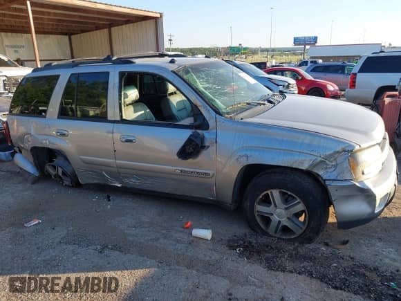 2004 Chevrolet TrailBlazer LT с VIN 1GNDT13S642105381, выставлен на аукционе IAAI как лот 42584022 с пробегом 298 423 миль миль и . История ставок и продаж доступна на DreamBid. Изображение 13.