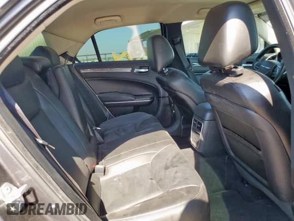 2022 Chrysler 300 Touring L с VIN 2C3CCADG3NH127382, выставлен на аукционе Copart как лот 86500405 с пробегом 53 355 миль миль и Списание • Salvage title. История ставок и продаж доступна на DreamBid. Изображение 10.