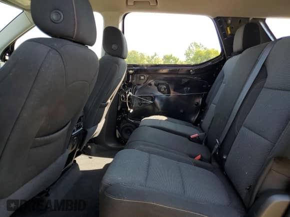 2019 Chevrolet Traverse LS z VIN 1GNEVFKW9KJ104521, wystawiony jako Copart lot #71977575 z przebiegiem 101 932 mil mil oraz Szkoda całkowita • Salvage title. Historia ofert i sprzedaży dostępna na DreamBid. Obrazek 11.