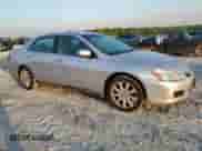 2007 Honda Accord LX z VIN 1HGCM663X7A005167, wystawiony jako Copart lot #53571585 z przebiegiem 225 428 mil mil oraz Szkoda całkowita • Salvage title. Historia ofert i sprzedaży dostępna na DreamBid. Obrazek 4.
