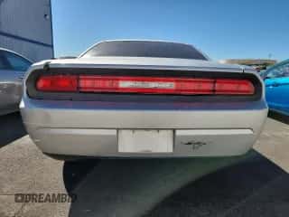 2010 Dodge Challenger SE с VIN 2B3CJ4DV3AH321679, выставлен на аукционе Copart как лот 82572445 с пробегом 195 197 миль миль и Чистый • Clean title. История ставок и продаж доступна на DreamBid. Изображение 6.