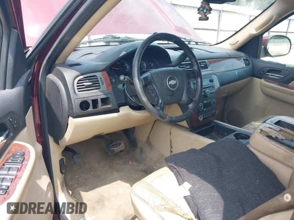 2008 Chevrolet Tahoe LTZ с VIN 1GNFC13098J122520, выставлен на аукционе IAAI как лот 39965702 с пробегом 319 069 миль миль и . История ставок и продаж доступна на DreamBid. Изображение 15.