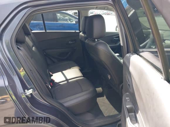 2019 Chevrolet Trax LT с VIN 3GNCJPSB1KL142789, выставлен на аукционе IAAI как лот 43299250 с пробегом 23 802 миль миль и . История ставок и продаж доступна на DreamBid. Изображение 8.