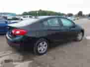 2017 Chevrolet Cruze LS z VIN 1G1BC5SMXH7194903, wystawiony jako IAAI lot #43268653 z przebiegiem 160 722 mil mil oraz . Historia ofert i sprzedaży dostępna na DreamBid. Obrazek 4.