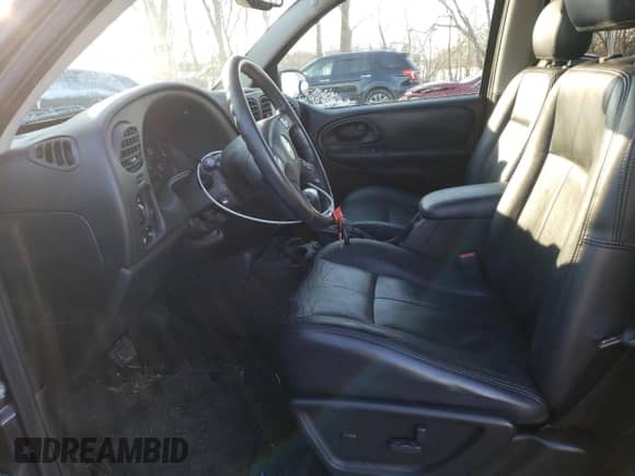 2009 Chevrolet TrailBlazer 1LT z VIN 1GNDT33S492118651, wystawiony jako Copart lot #85883584 z przebiegiem 101 346 mil mil oraz Szkoda całkowita • Salvage title. Historia ofert i sprzedaży dostępna na DreamBid. Obrazek 7.