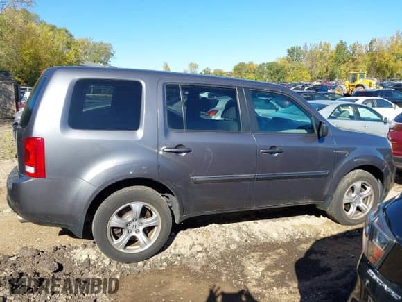 2015 Honda Pilot EX с VIN 5FNYF4H43FB005476, выставлен на аукционе IAAI как лот 43441566 с пробегом 121 571 миль миль и . История ставок и продаж доступна на DreamBid. Изображение 13.