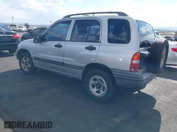 2002 Chevrolet Tracker с VIN 2CNBE13C426951703, выставлен на аукционе IAAI как лот 42177942 с пробегом 186 096 миль миль и . История ставок и продаж доступна на DreamBid. Изображение 3.