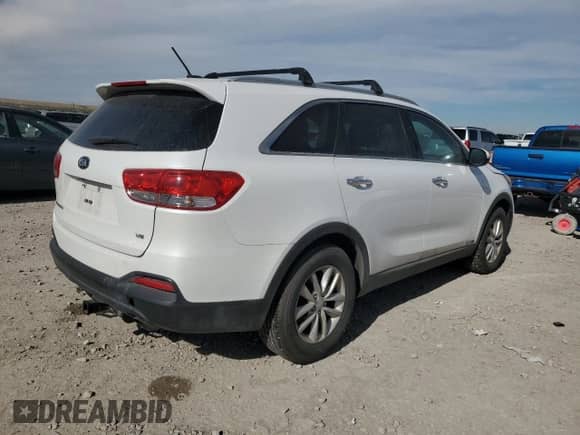 2017 Kia Sorento LX with VIN 5XYPGDA55HG219120, listed as a Copart auction lot 87477975 with 163,572 mi miles and Clean title. Bid and sale history available at DreamBid. Image 3.
