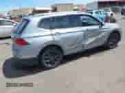 2024 Volkswagen Tiguan SE с VIN 3VV2B7AX9RM034389, выставлен на аукционе IAAI как лот 42579107 с пробегом 18 080 миль миль и . История ставок и продаж доступна на DreamBid. Изображение 4.