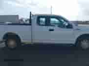 2016 Ford F-150 XL z VIN 1FTEX1C86GFB29568, wystawiony jako IAAI lot #43417844 z przebiegiem 98 431 mil mil oraz . Historia ofert i sprzedaży dostępna na DreamBid. Obrazek 13.