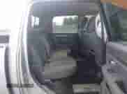 2017 Ram 1500 Big Horn z VIN 3C6RR6LTXHG734388, wystawiony jako IAAI lot #42002529 z przebiegiem 128 857 mil mil oraz . Historia ofert i sprzedaży dostępna na DreamBid. Obrazek 8.