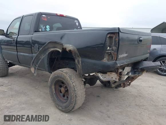 2004 GMC Sierra 1500 SLE with VIN 2GTEK19T341361056, listed as a IAAI auction lot 41499207 with 227,698 mi miles and . Bid and sale history available at DreamBid. Image 6.