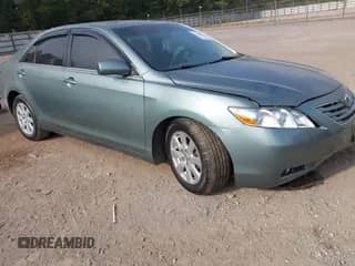 2007 Toyota Camry XLE z VIN JTNBE46K173028081, wystawiony jako IAAI lot #43234560 z przebiegiem 196 803 mil mil oraz . Historia ofert i sprzedaży dostępna na DreamBid. Obrazek 1.