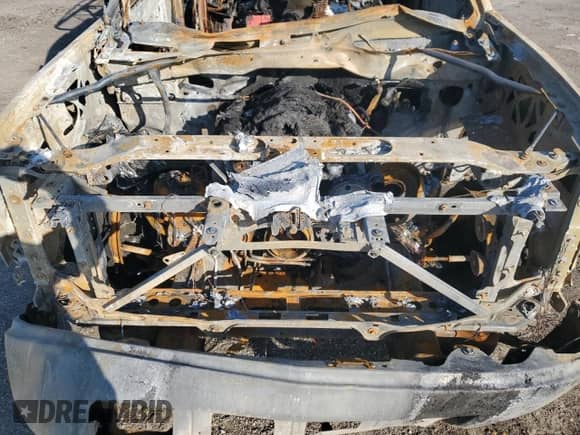 2014 Chevrolet Silverado 1500 с VIN NOVIN67768285, выставлен на аукционе Copart как лот 67768285 с пробегом Не указан миль и На запчасти • Non repairable. История ставок и продаж доступна на DreamBid. Изображение 11.