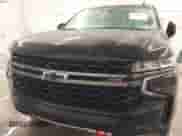 2021 Chevrolet Suburban Z71 z VIN 1GNSKDKD7MR355119, wystawiony jako IAAI lot #41310941 z przebiegiem 146 399 mil mil oraz . Historia ofert i sprzedaży dostępna na DreamBid. Obrazek 12.