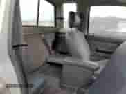 1997 Nissan Frontier XE z VIN 1N6SD16Y9VC365568, wystawiony jako Copart lot #88138525 z przebiegiem 54 094 mil mil oraz Czysty tytuł • Clean title. Historia ofert i sprzedaży dostępna na DreamBid. Obrazek 10.