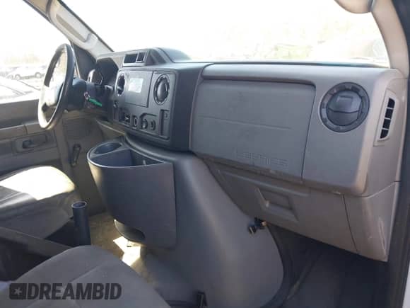 2010 Ford Econoline Cargo Commercial с VIN 1FTNE1EW0ADA91307, выставлен на аукционе IAAI как лот 41833965 с пробегом 160 419 миль миль и . История ставок и продаж доступна на DreamBid. Изображение 5.